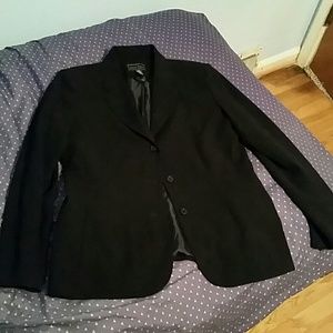 Laura Scott women's 3 button black blazer